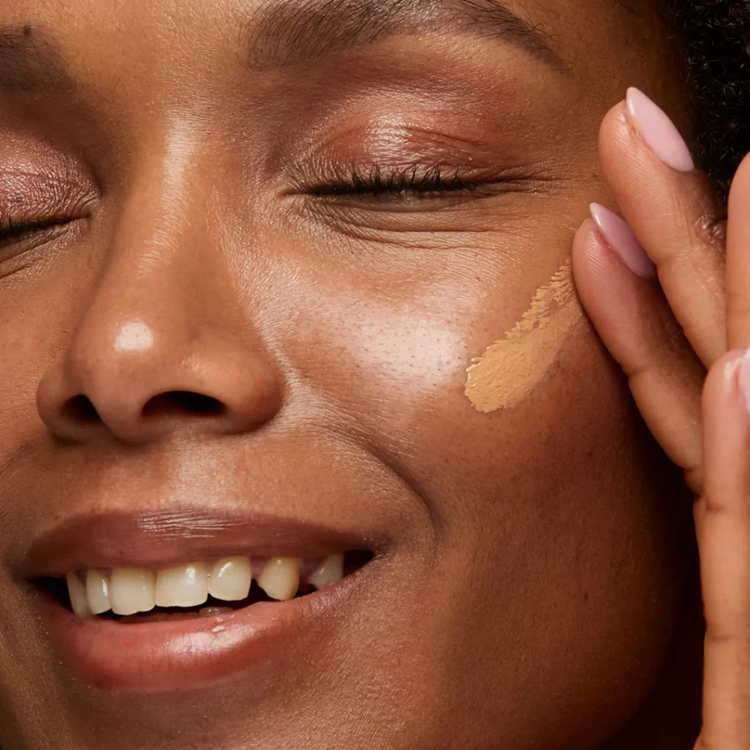 PURE_AGE_MAKE_UP_02_LLAMATIVA_1.png