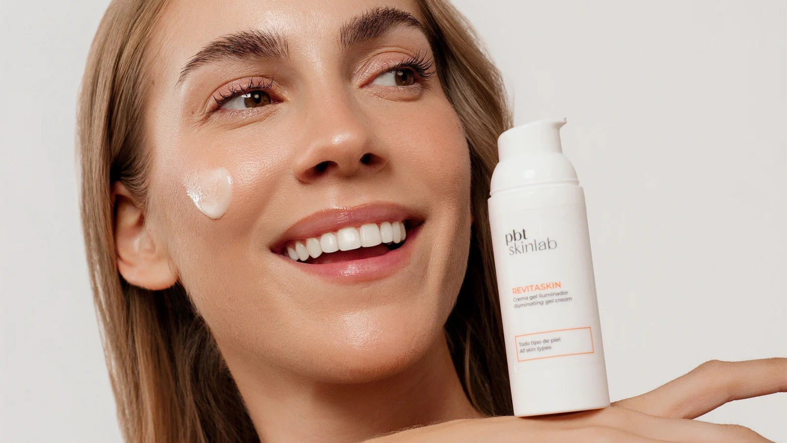 Uso_-_Crema_Gel_Revitaskin.webp